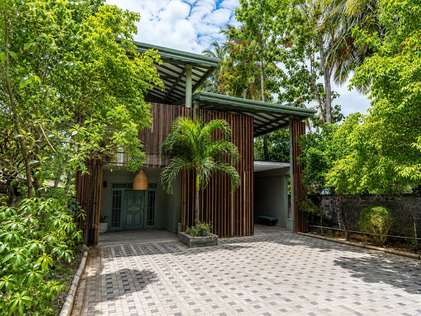 Moi Dambulla — Moi Collection