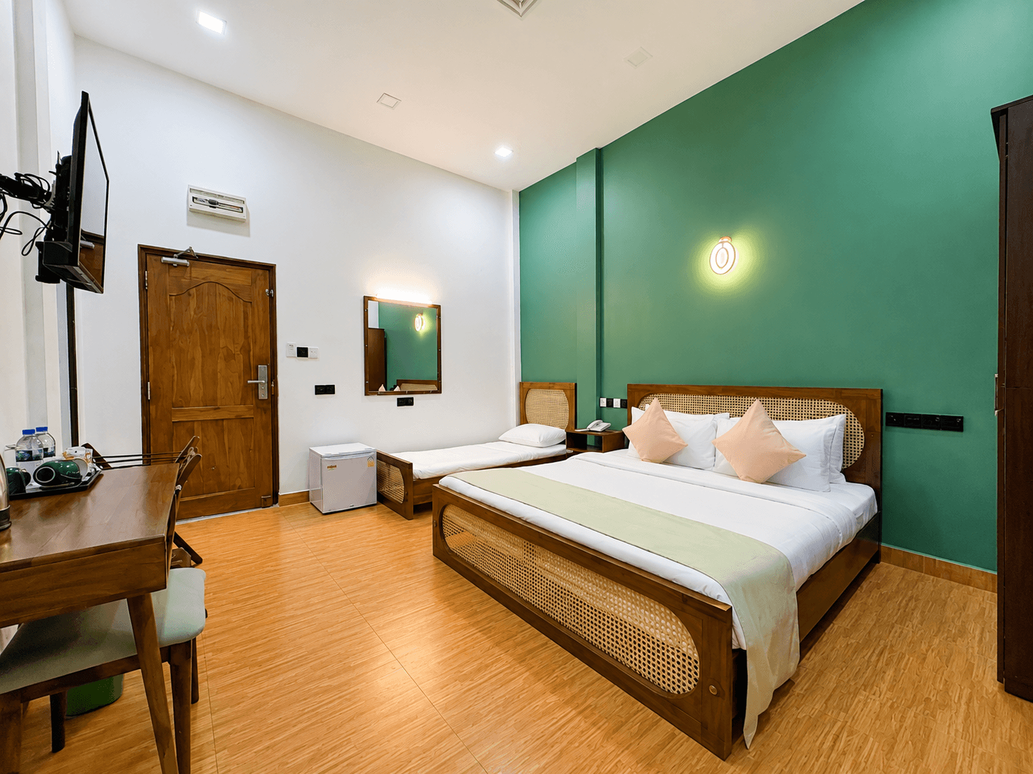 Deluxe Triple Room at Moi Ella