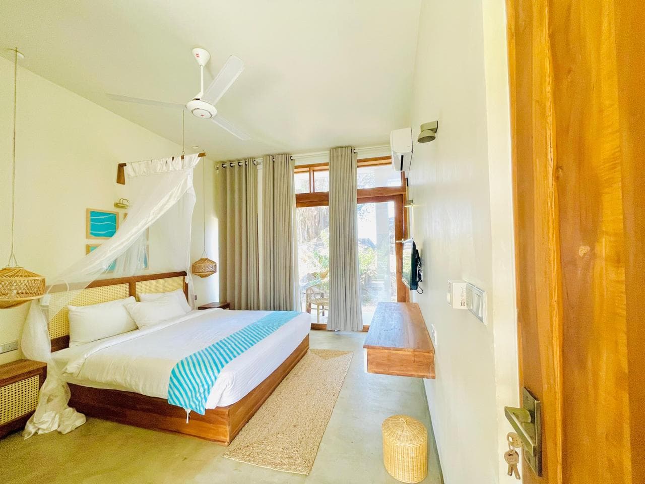 Deluxe Family Room at Oruwa Boutique Villa